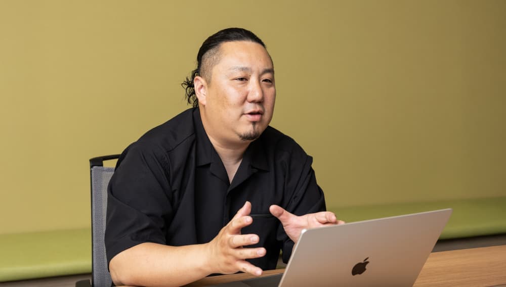 A akippa team member during the interview